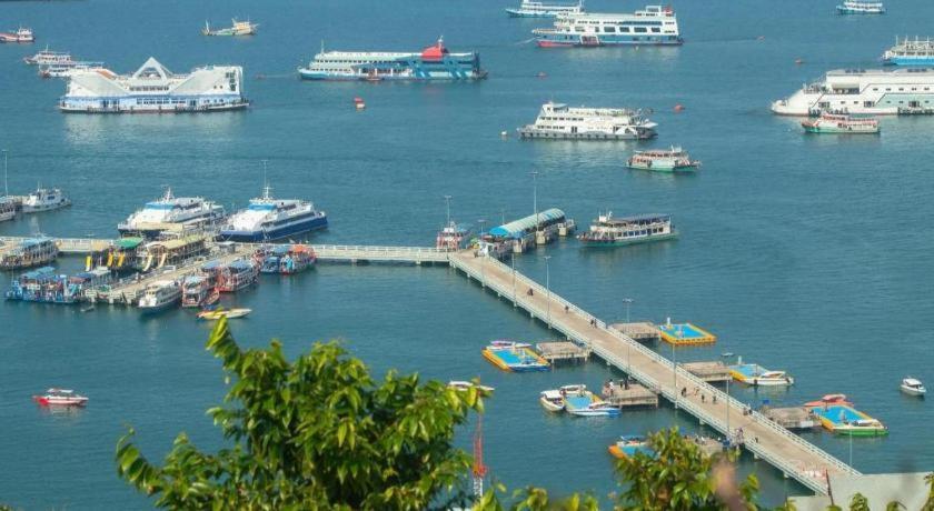 Honey Lodge Pattaya Bagian luar foto