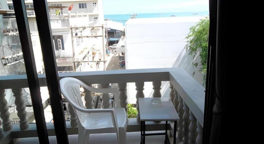 Honey Lodge Pattaya Bagian luar foto